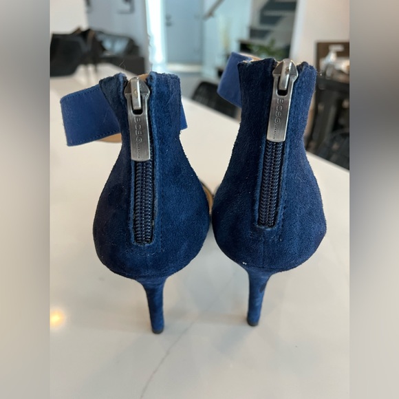 Tri-Colored BCBG shoes - Picture 5 of 5